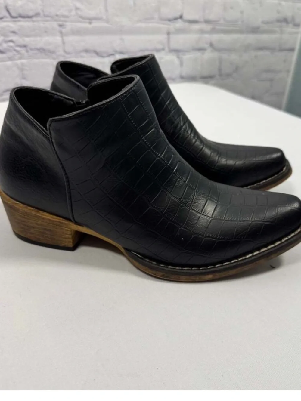 Roper Women's Sofia Caiman boots size 6.5